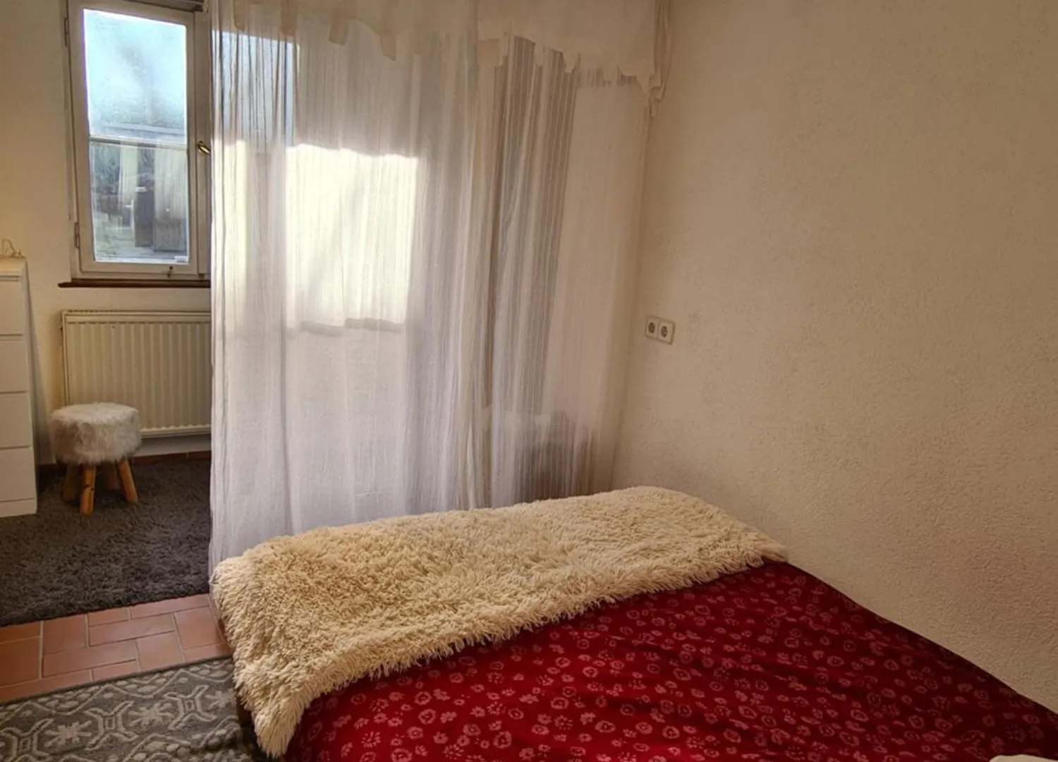 Kl. Cottage Im Grunen, N. S-Bahn Stuttgart 0*,