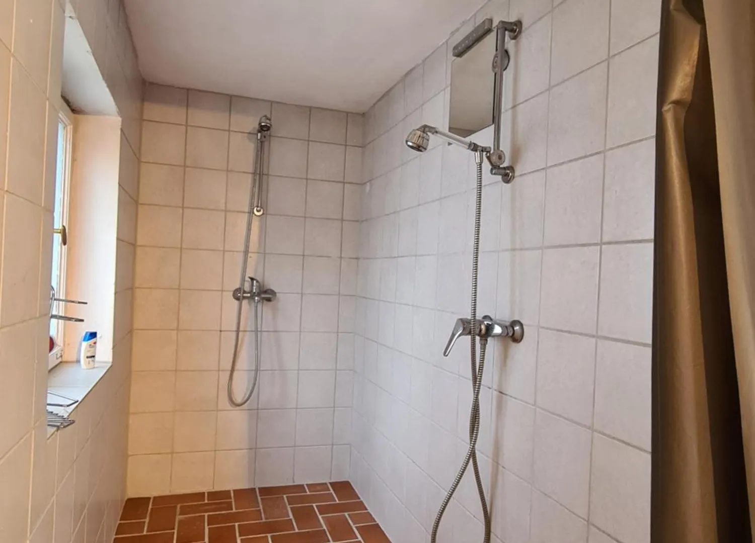 Kl. Cottage Im Grunen, N. S-Bahn Stuttgart